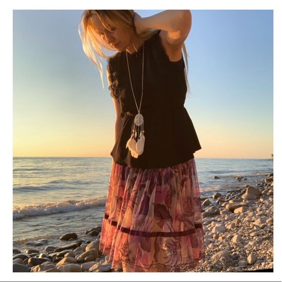 Lavender lace skirt SMALL - Picture 2 of 6